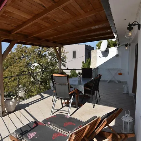 Ema Apartment Murter