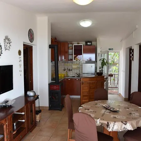 Apartment Ema