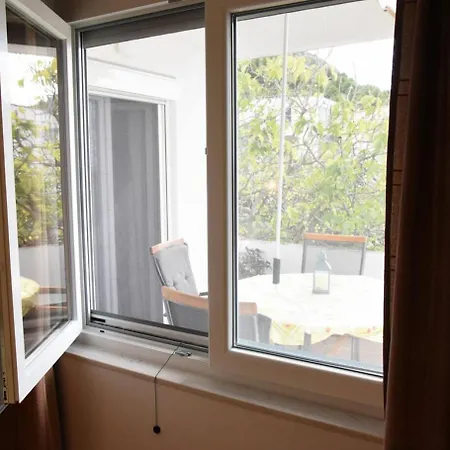 Ema Apartamento Murter