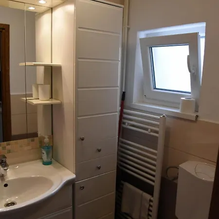Apartment Ema *